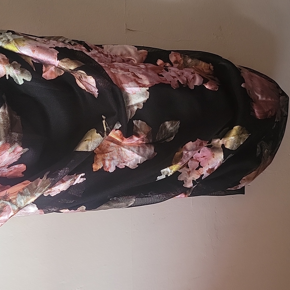 Dress - Picture 3 of 5